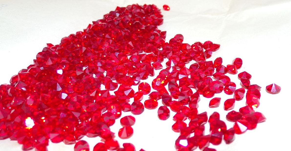 Strasssteine Rubin Rot Glas Steine Stras 600 Stück Alt Lagerware Basteln Glas Schmuck 