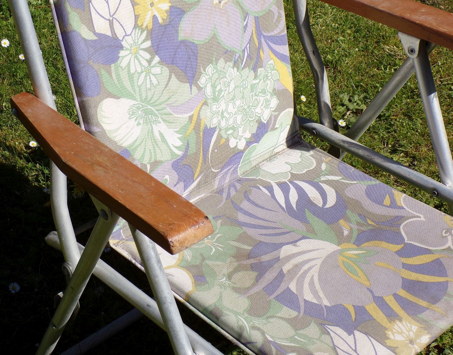 DDR Gartenstuhl Campingstuhl Bunt Blumen Klappstuhl 