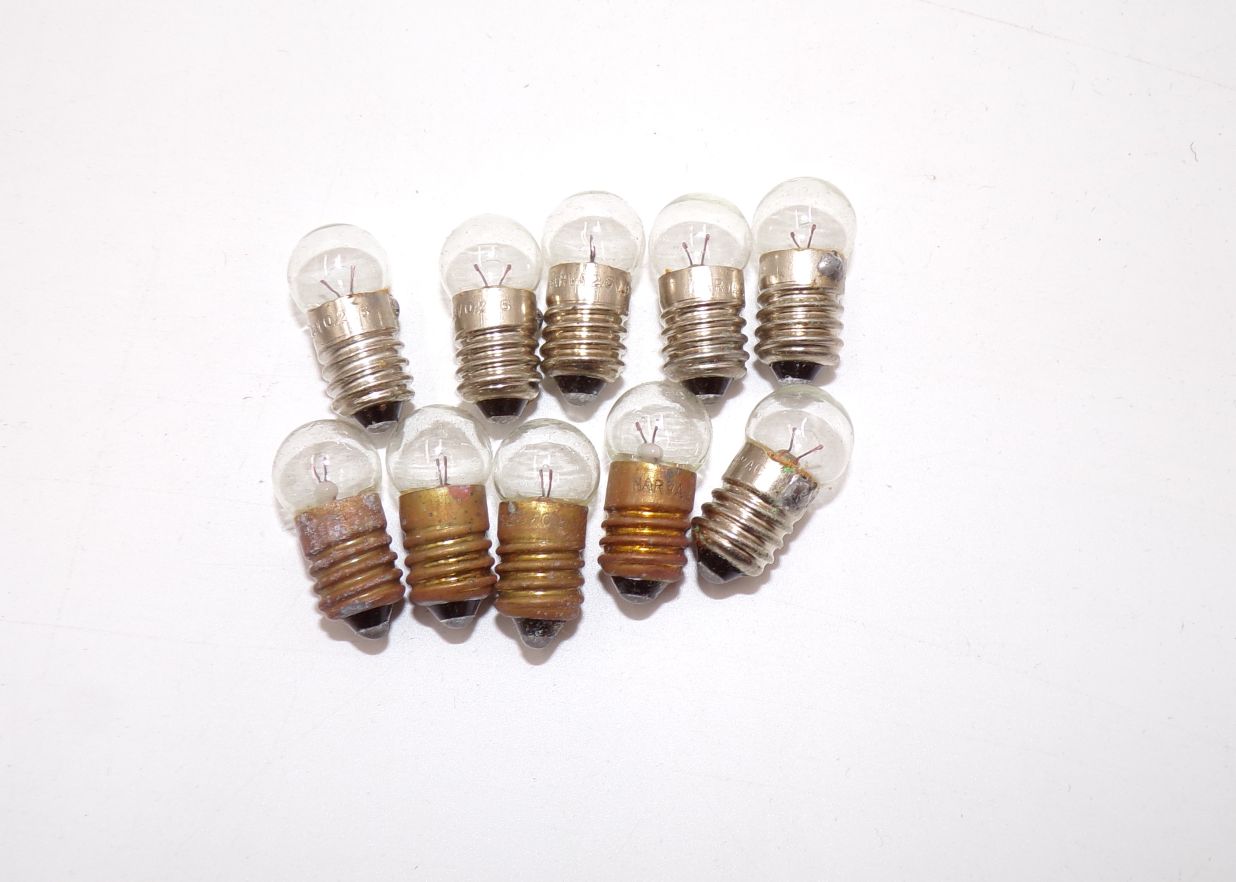 Narva Glühbirne DDR 2,5 V 0,3 A Fahrrad Beleuchtung 10 Stück Zwerglampen