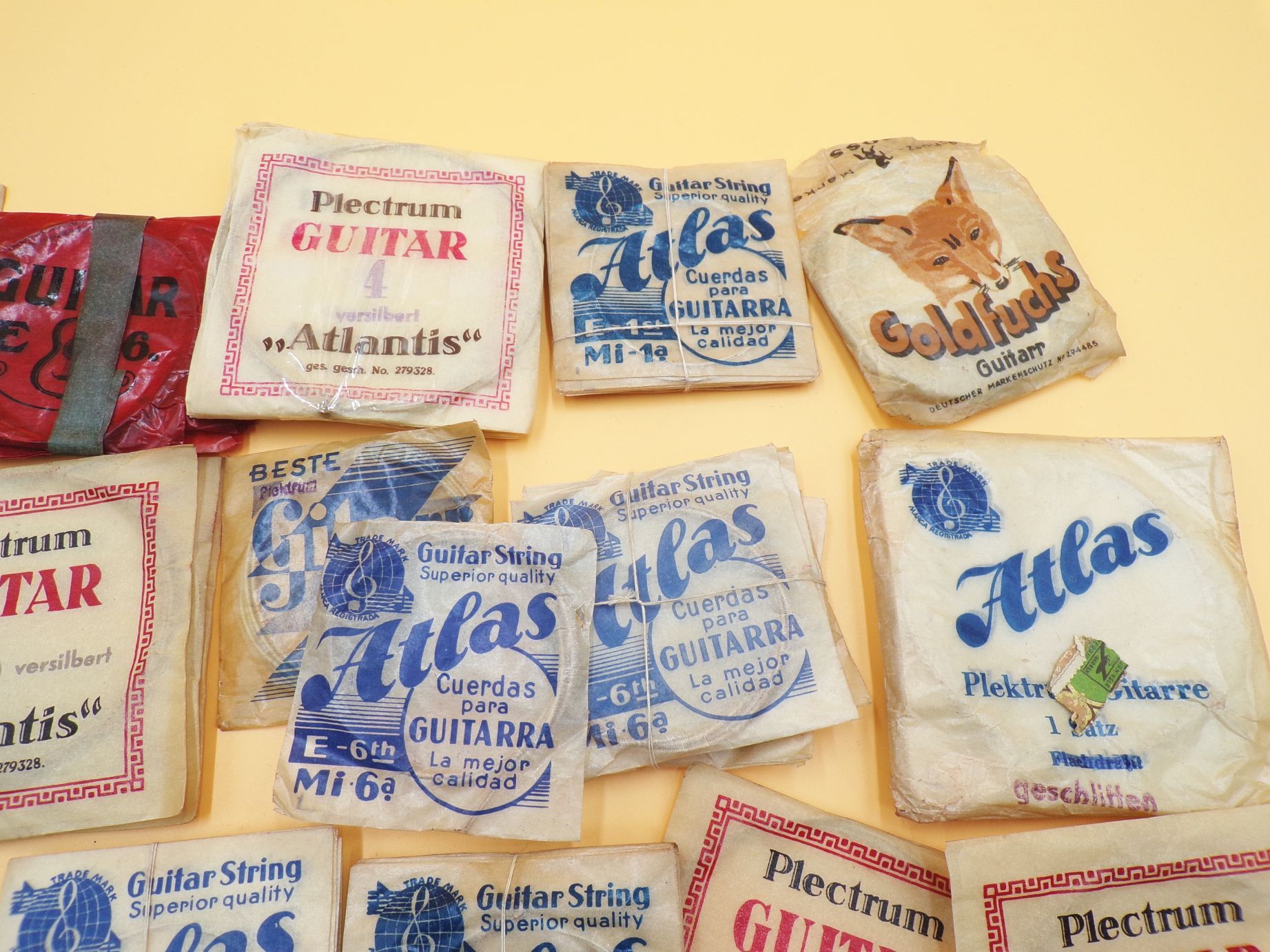 Konvolut alter Gitarrensaiten Etiketten Wandervogel Gitarre Sammler 