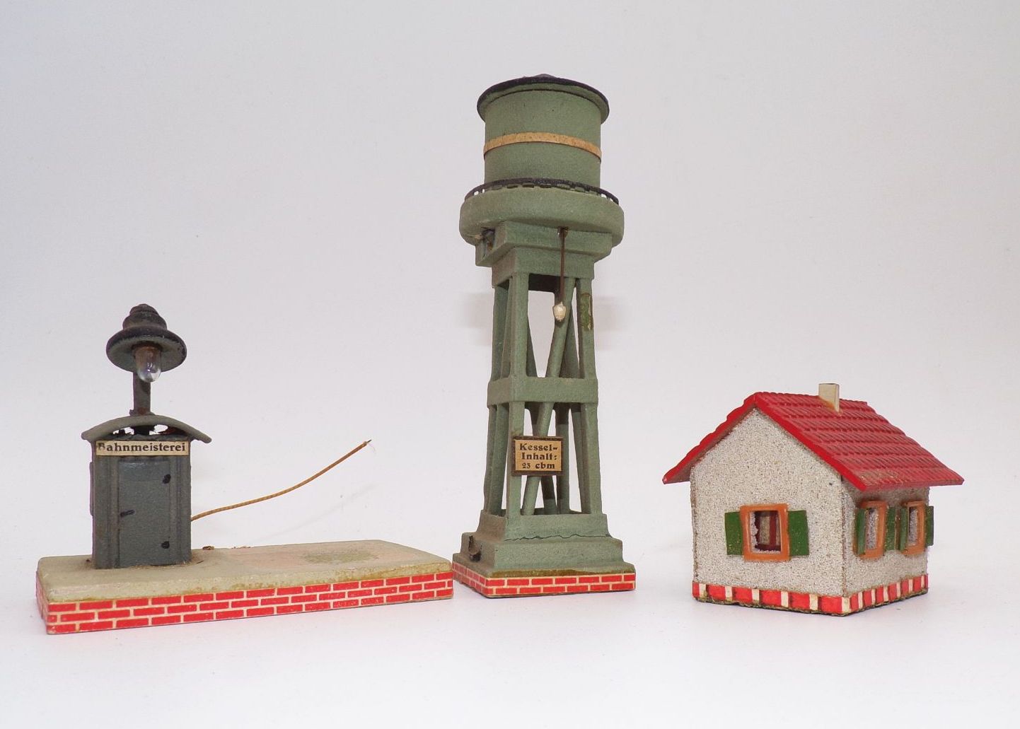 Bahnhof Freudenstadt wohl Temos Schröters Lehrmittel Wasserturm H0 TT Holz