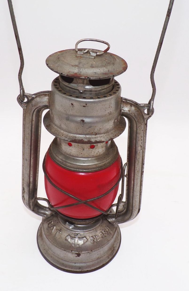 Alte Sturmlaterne BAT Nr 158 Petroleumlampe Rot Alte Sturmlaterne BAT Nr 158 Petroleumlampe Rot