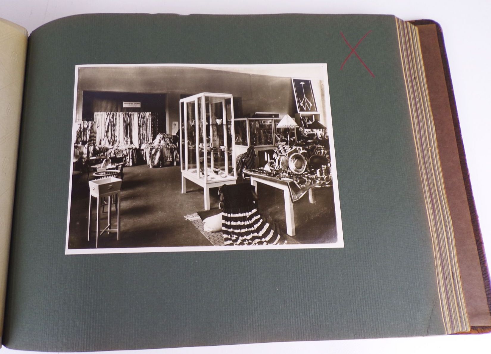 Prachtvolles Fotoalbum Leipziger Messe Ledereinband um 1930 Fotos Prachtvolles Fotoalbum Leipziger Messe Ledereinband um 1930 Fotos