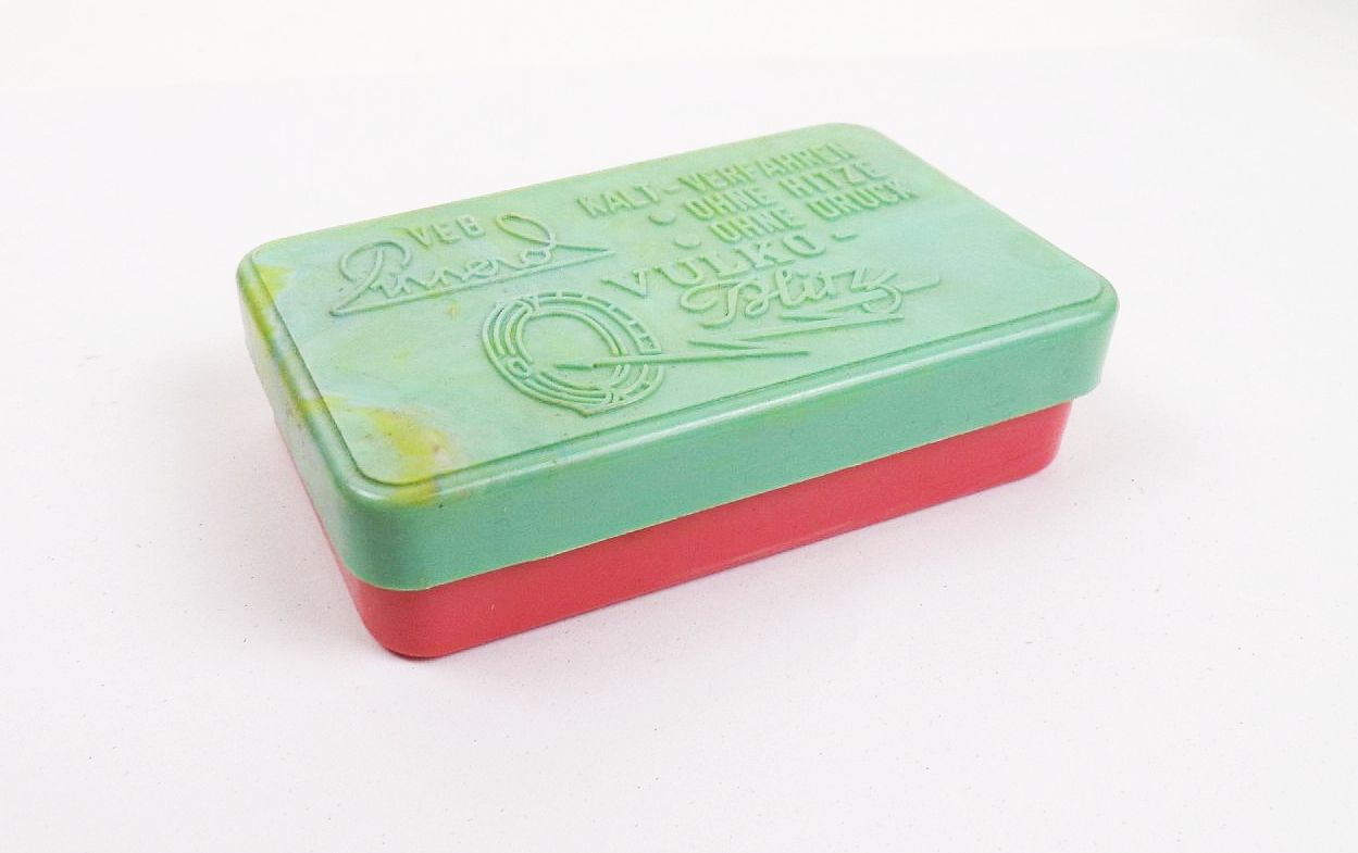Vulko Blitz Dose Plaste VEB Pinnerol Flickzeug Dose Box Diamant Mifa Oldtimer 