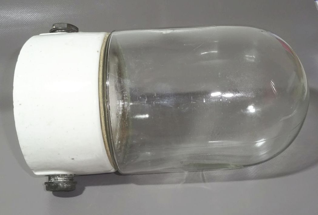 Kellerlampe Industriedesign Porzellan Glas Lampe Weiss E27