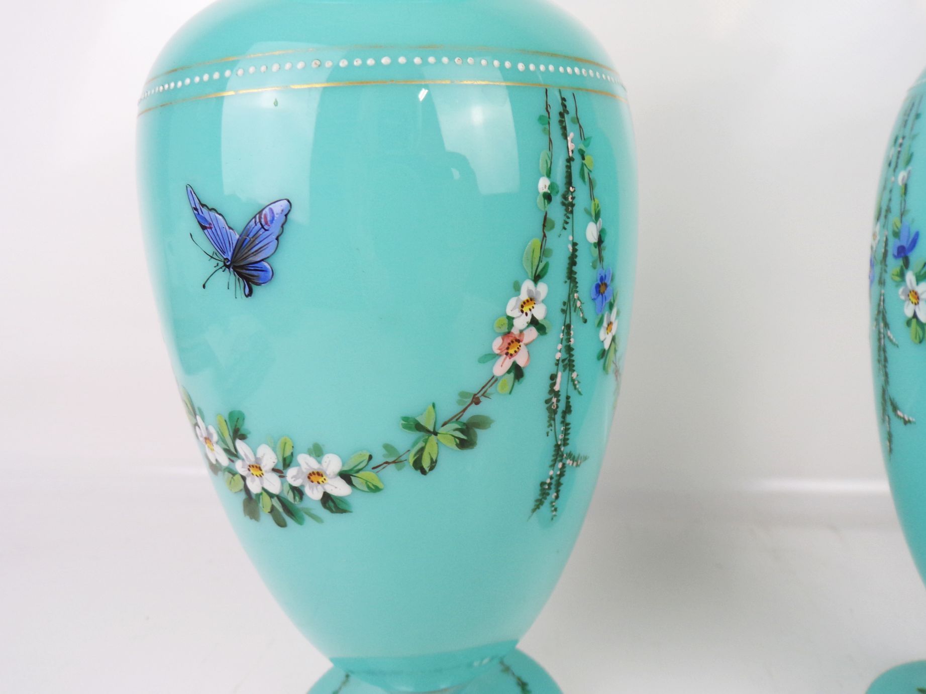 Alte Vasen Opalglas Emailmalerei um 1890 Böhmen 