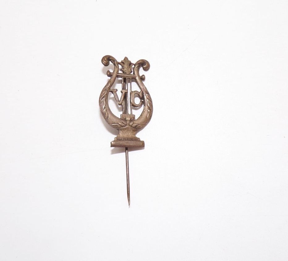 Alte Anstecknadel wohl Gesangsverein V C Antik Pin