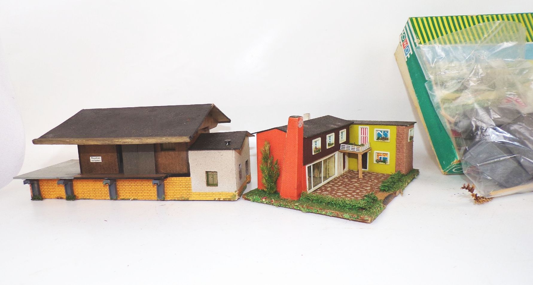 Konvolut H0 Modellbau Häuser Streumaterial Loks Bastlermaterial