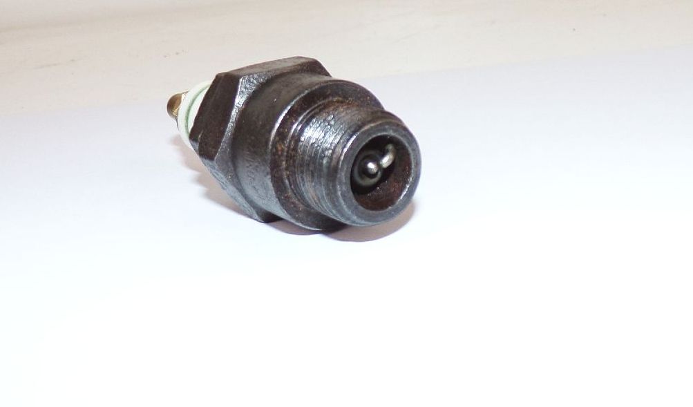 Alte Bosch Zündkerze DM175 / 23 Oldtimer