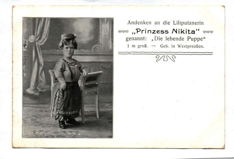 Ak Andenken an die Liliputanerin Prinzess Nikita genannt die lebende Puppe