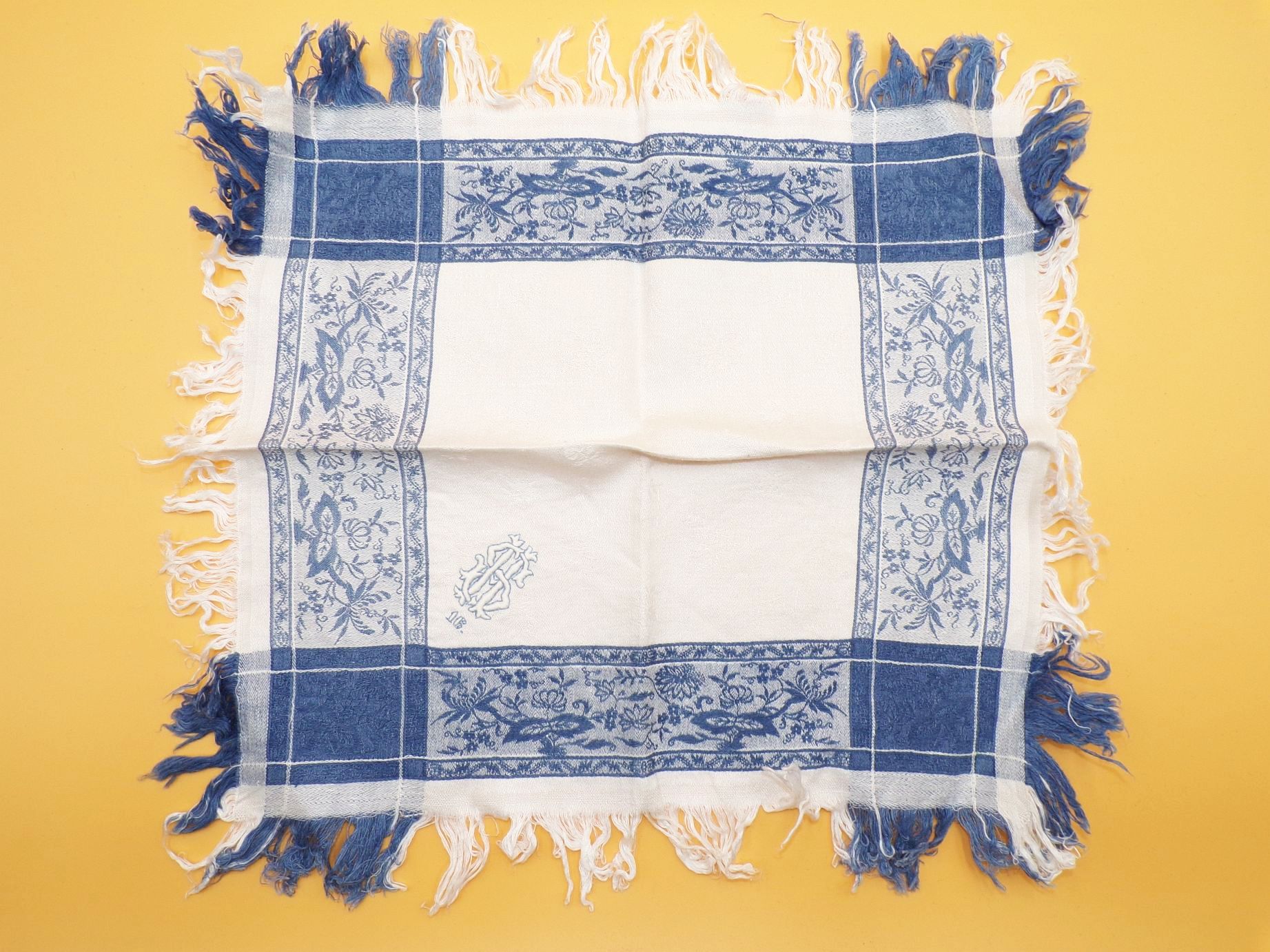 Tischdeckchen klein blau weiß mit Monogramm 32 x 29 cm 3 Stück Landhaus