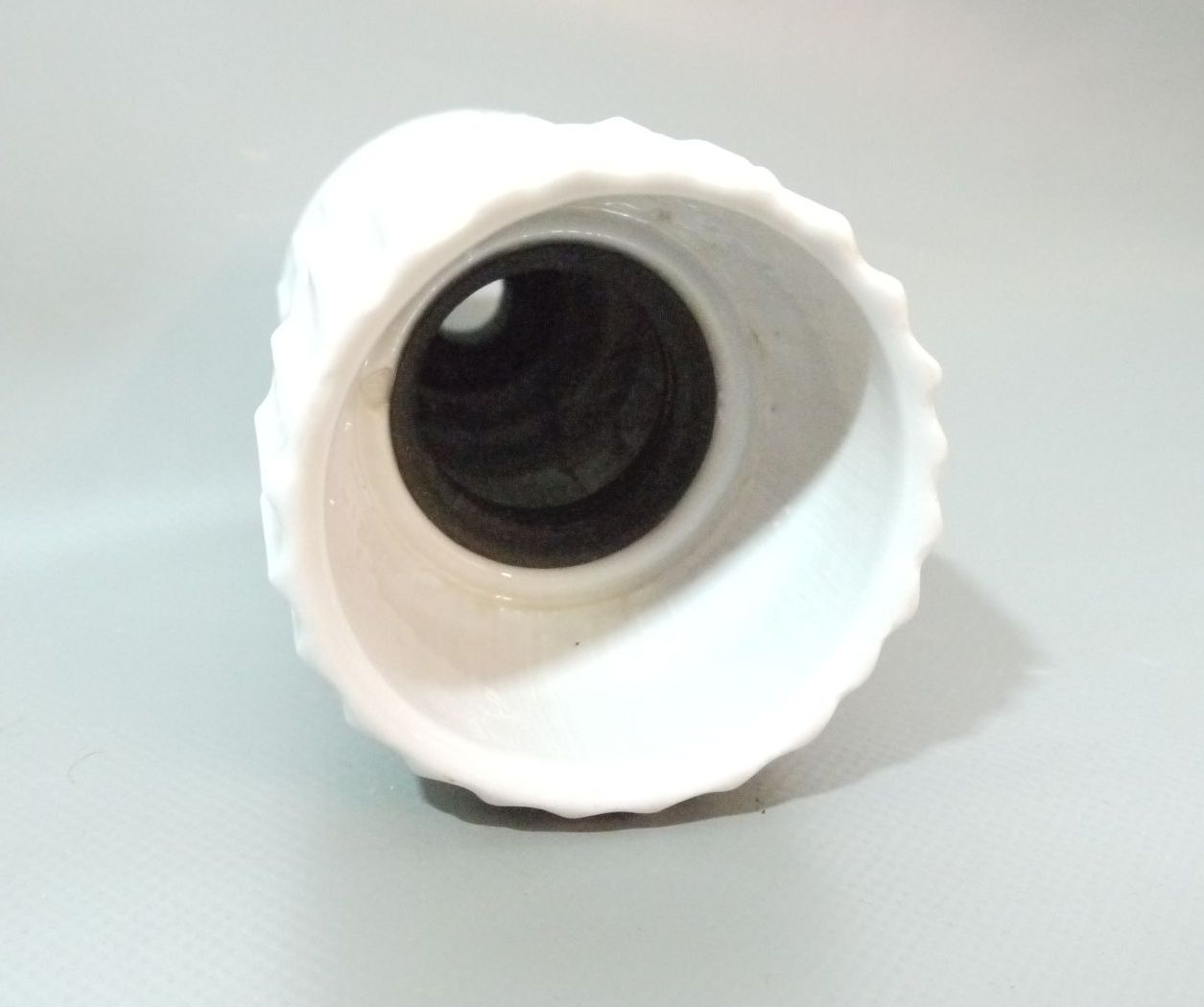 Altes Ersatzteil für E40 Lampenfassung Porzellan weiß 