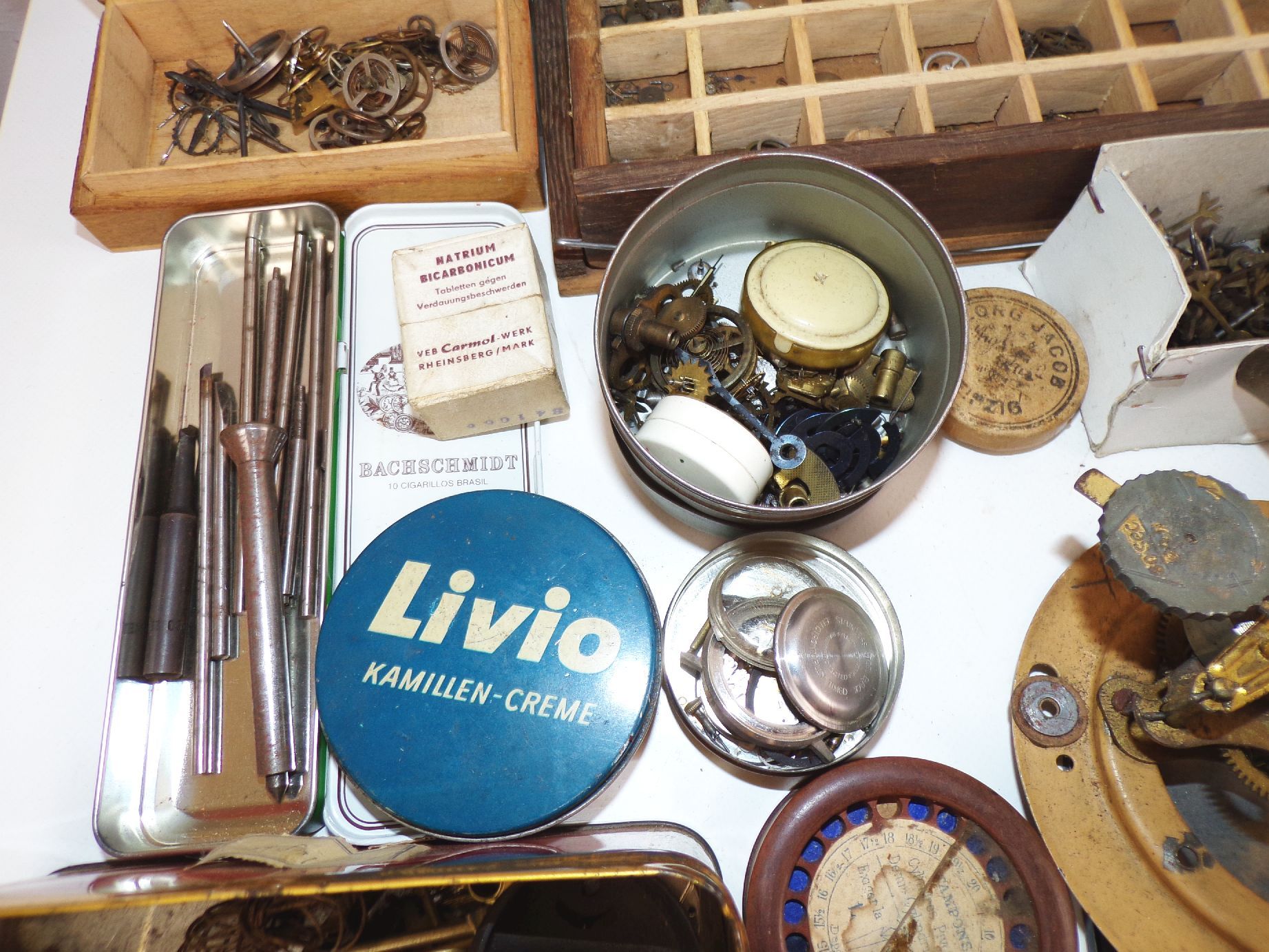 Konvolut Uhrmacher Ersatzteile Werkzeug Bastlerware Kleinteile 