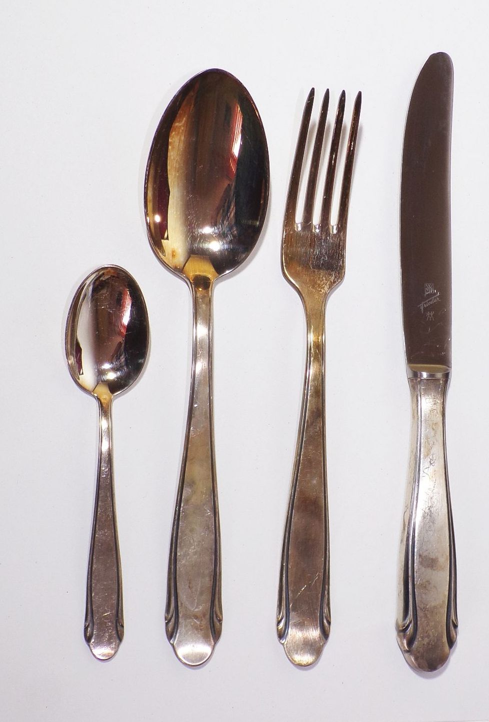 Altes WMF Besteck 24 teilig 90er Auflage mit Besteckkoffer