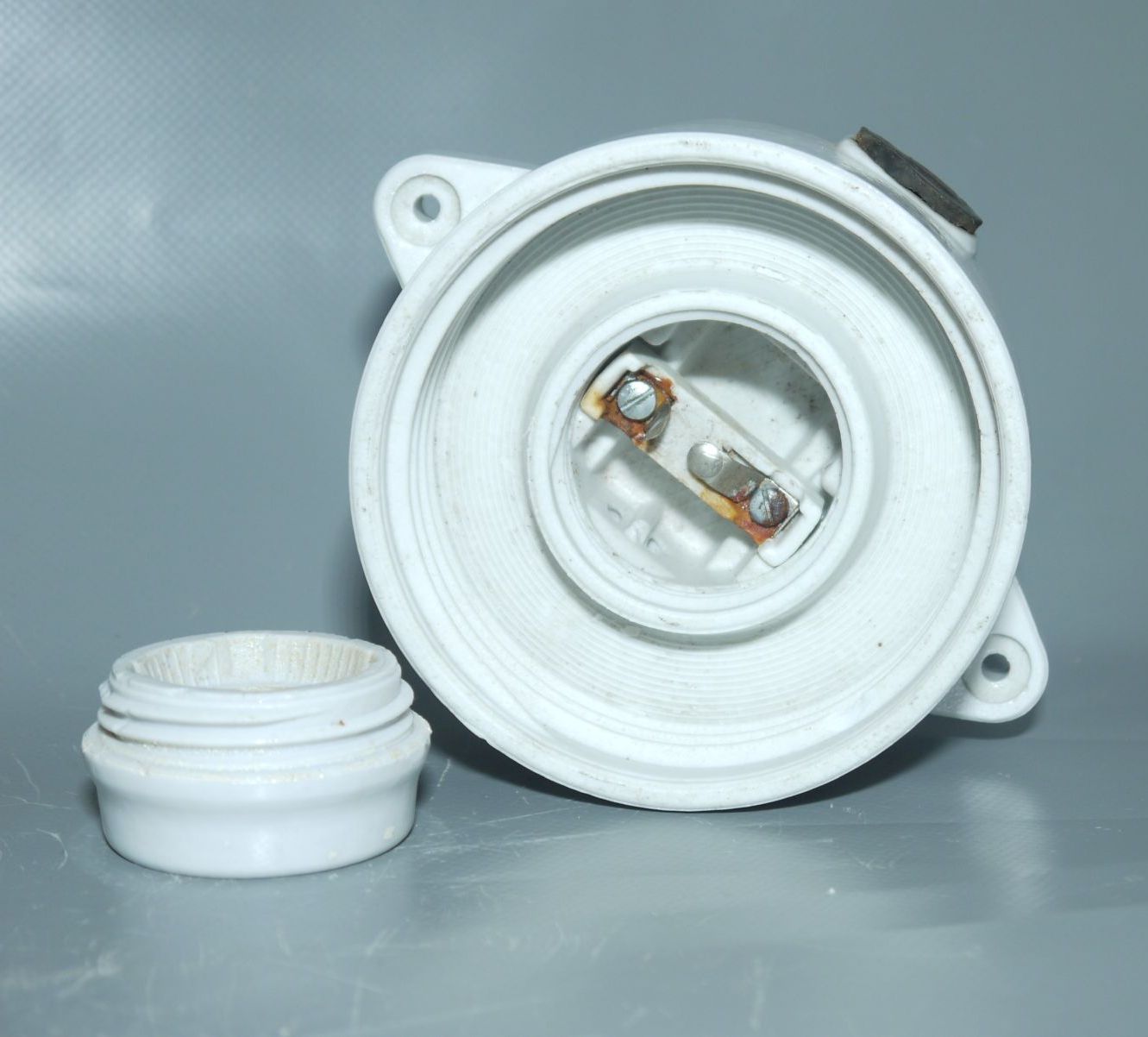 Alte Deckenlampe DDR Dekor Ausführung Kellerlampe Glas Kellerlampe