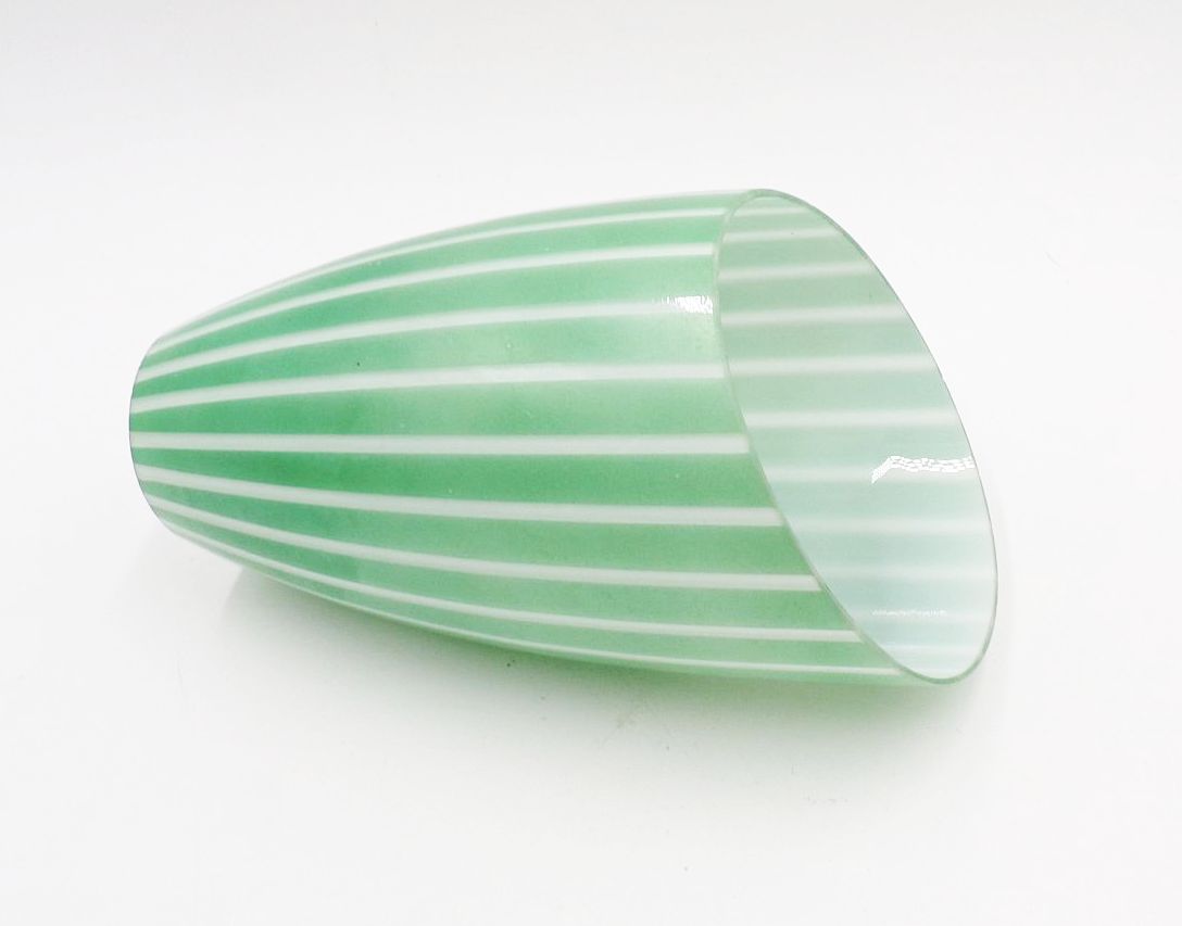 Alter Lampenschirm Tütenlampe Grün Weiß 50er 60er Jahre Ersatzschirm Alter Lampenschirm Tütenlampe Grün Weiß 50er 60er Jahre Ersatzschirm