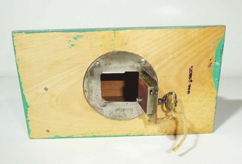 Alte Spardose Bauernhaus mit Schlüssel Holz Sparbüchse 