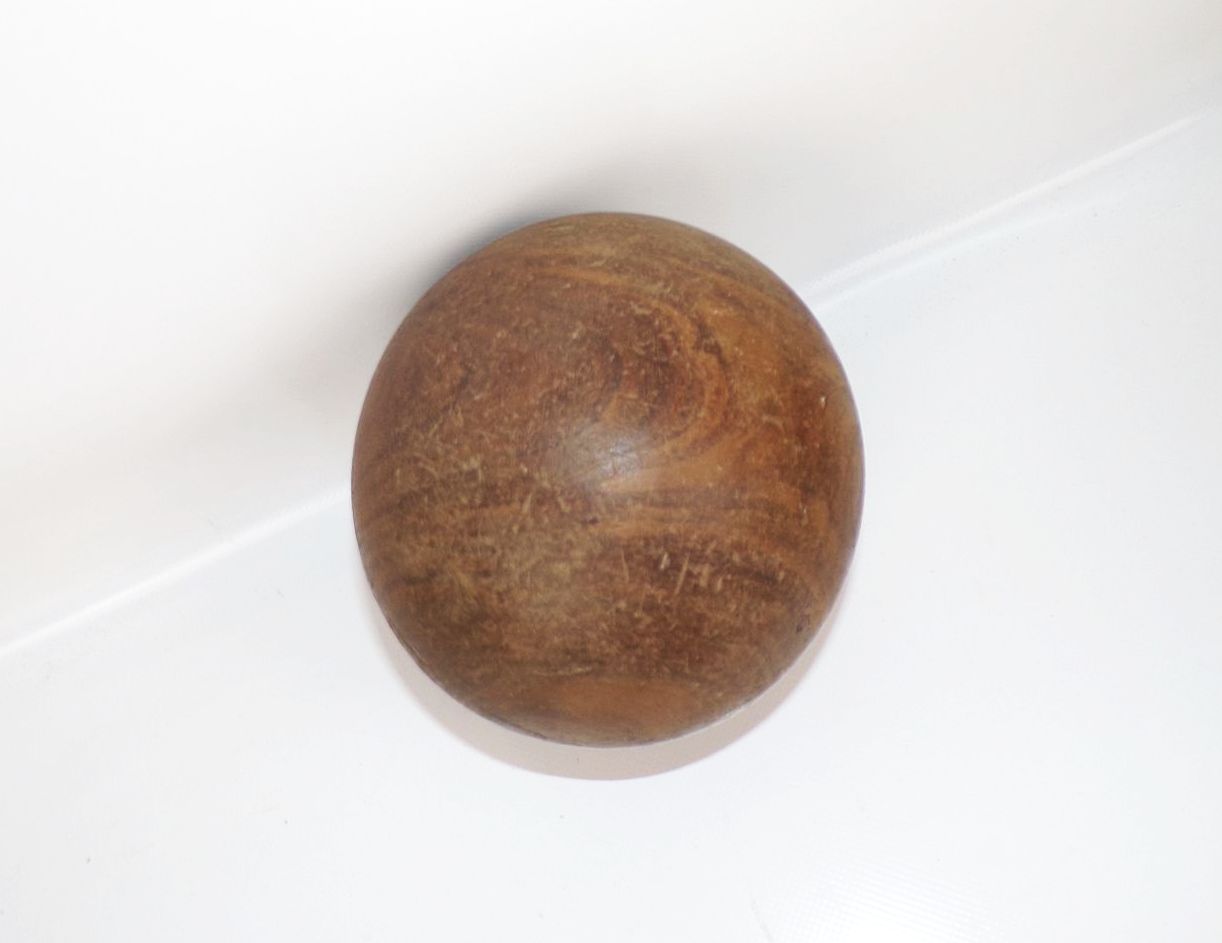 Alte Kegelkugel aus Holz Kugel Vollkugel Loft Deko 