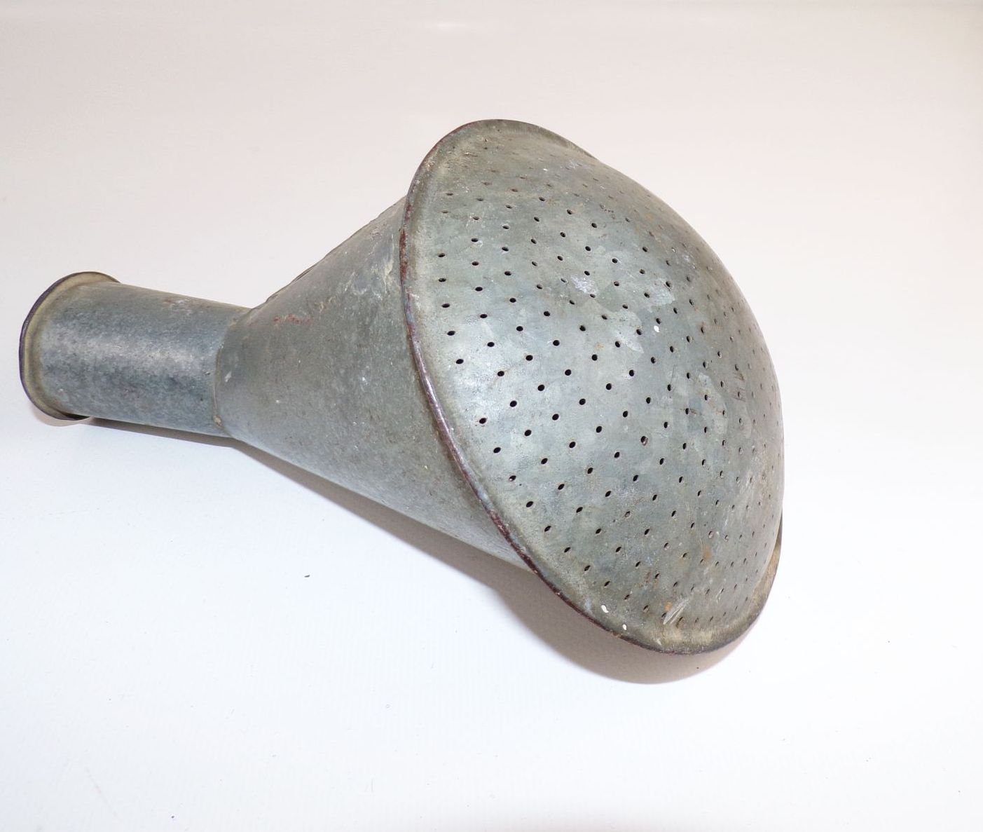 Alte Tülle Aufsatz für Gießkanne Zink Bewässerung