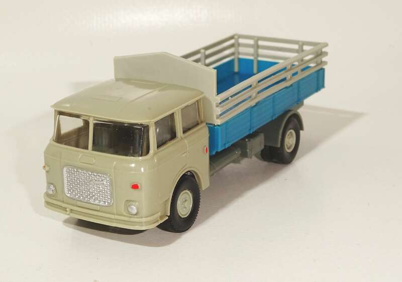 Permot Skoda LKW mit Lattenaufsatz H0 DDR OVP
