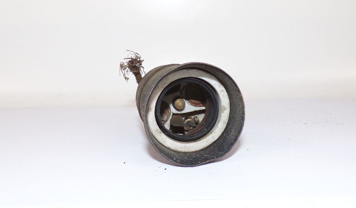 Alte Lampenfassung Messing E27 mit Schalter Lampenfassung 