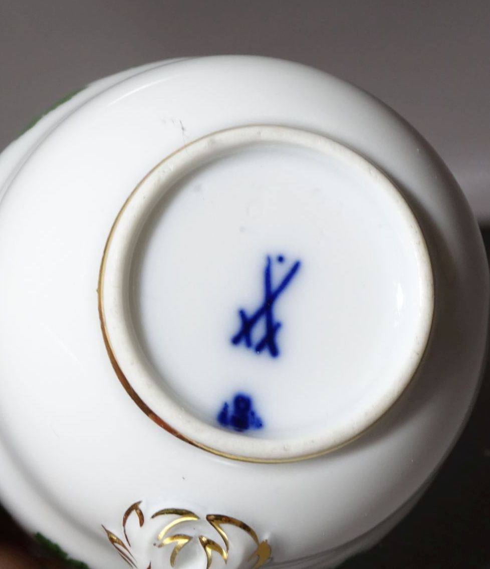 Meissen Mokka Gedeck Schwanenhals Weinlaub Goldrand 1 Wahl Porzellangedeck 2 teilig 