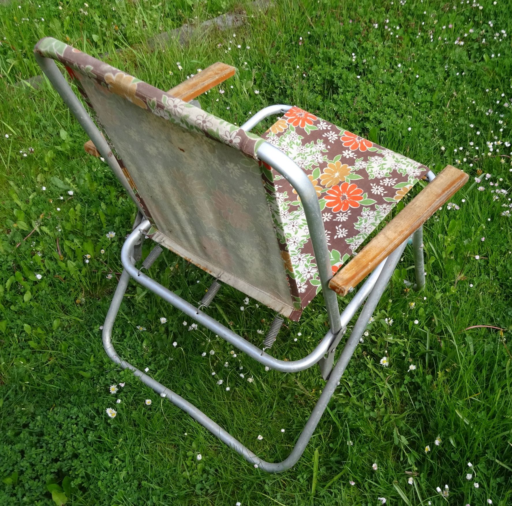 Alter DDR Campingstuhl Klappstuhl Blumen Stoff vintage