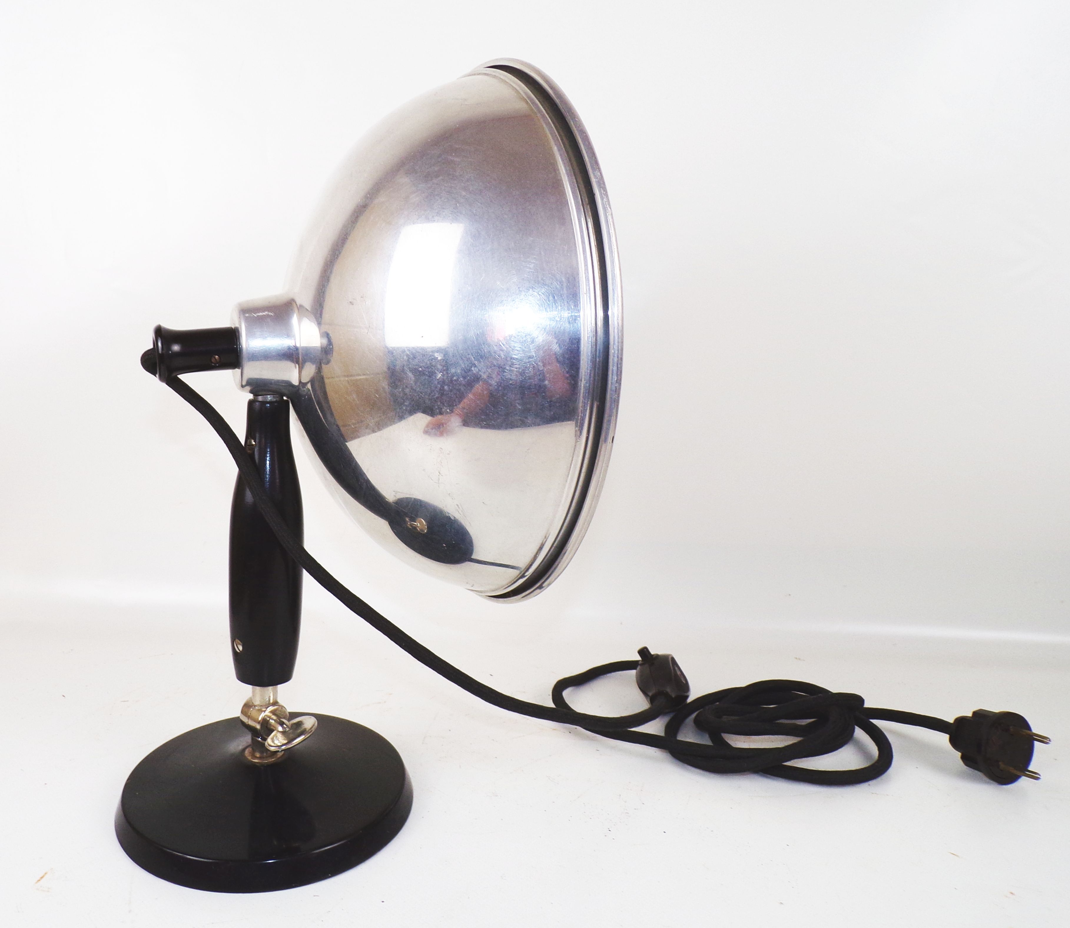 Alte Höhensonne Rotlichtlampe Aluminium Schirm Retro Look Tischleuchte 