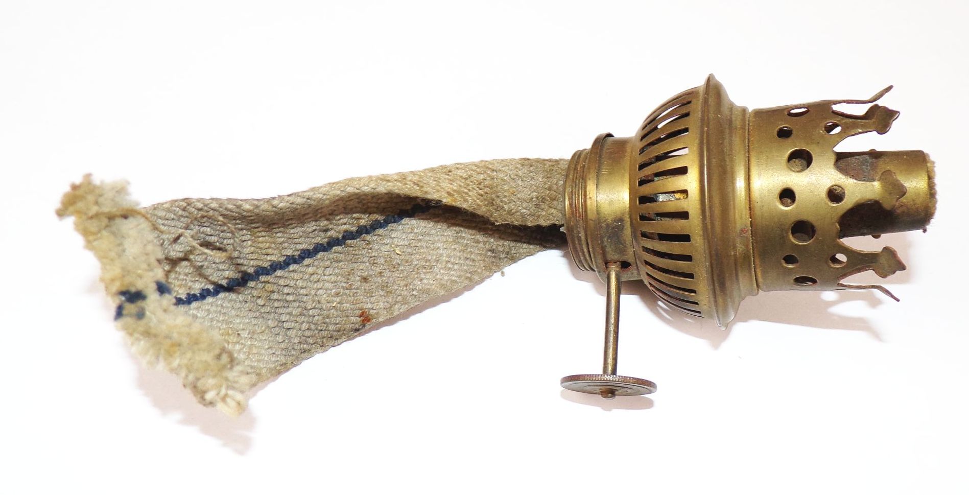 Alter Brenner für Petroleumlampe Messing Ersatzteil 