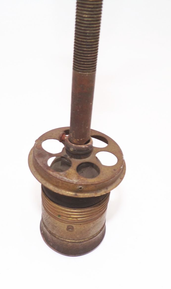 Alte Lampenfassung Messing Antik E27 Lampensockel altes Lampenersatzteil