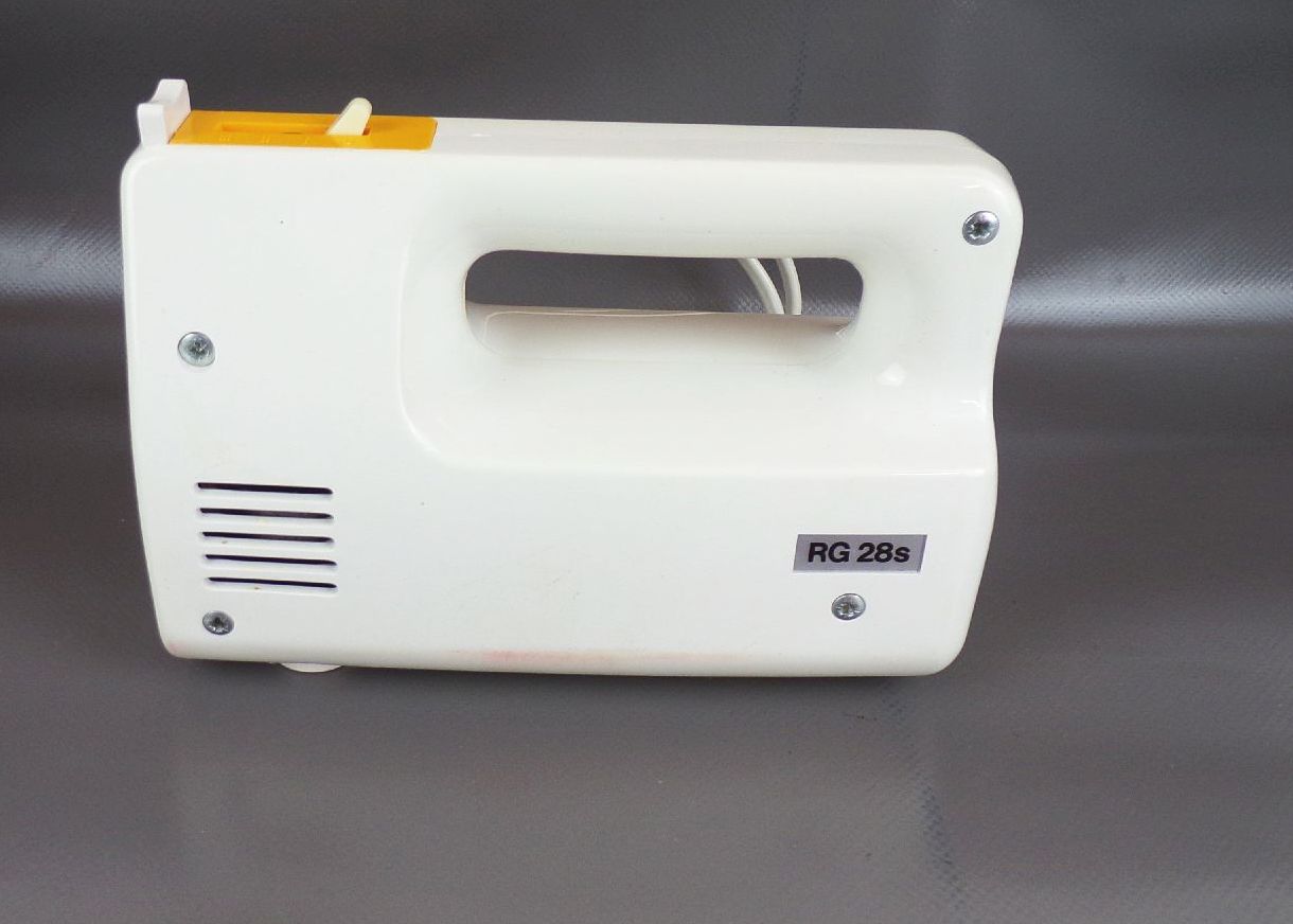 RG28s Mixer DDR Handrührgerät weiß Schneebesen Pürierstab Knethaken OVP Set RG28s Mixer DDR Handrührgerät weiß Schneebesen Pürierstab Knethaken OVP Set