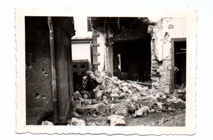 Foto zerstörter Bahnhof 2 Wk beschriftet