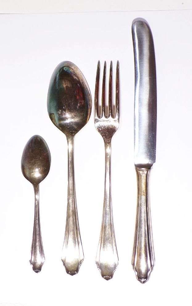 Altes Besteck Roneusil 90er 100er Auflage Besteckkoffer Dekor 