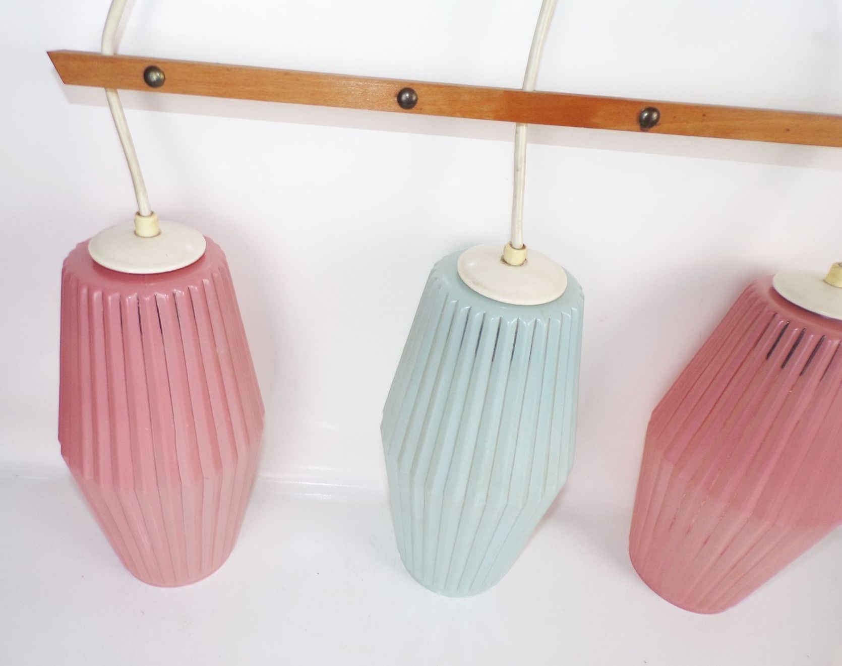 Alte Deckenleuchte Blau Rosa Pastell 3flamig E27 Pendelleuchte Alte Deckenleuchte Blau Rosa Pastell 3flamig E27 Pendelleuchte