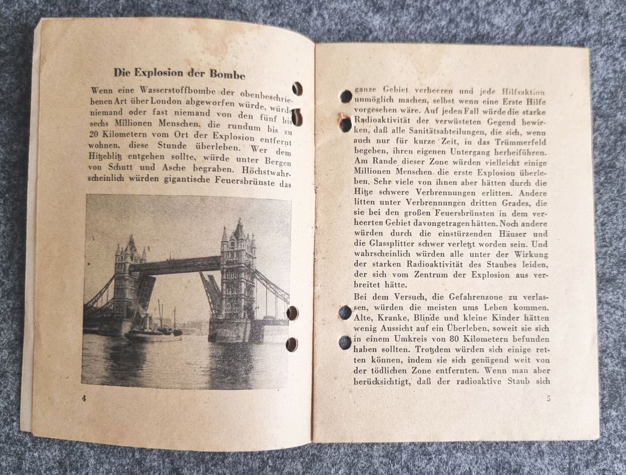 Atombunker sind sinnlos 1954 DDR Deutscher Friedensrat Atombunker sind sinnlos 1954 DDR Deutscher Friedensrat