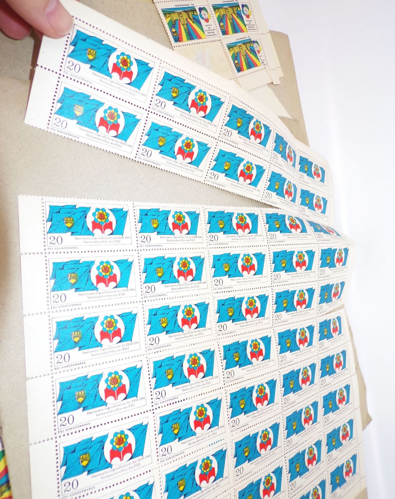 Konvolut FDJ Beitragsmarken Marken Spendenmarken Bögen