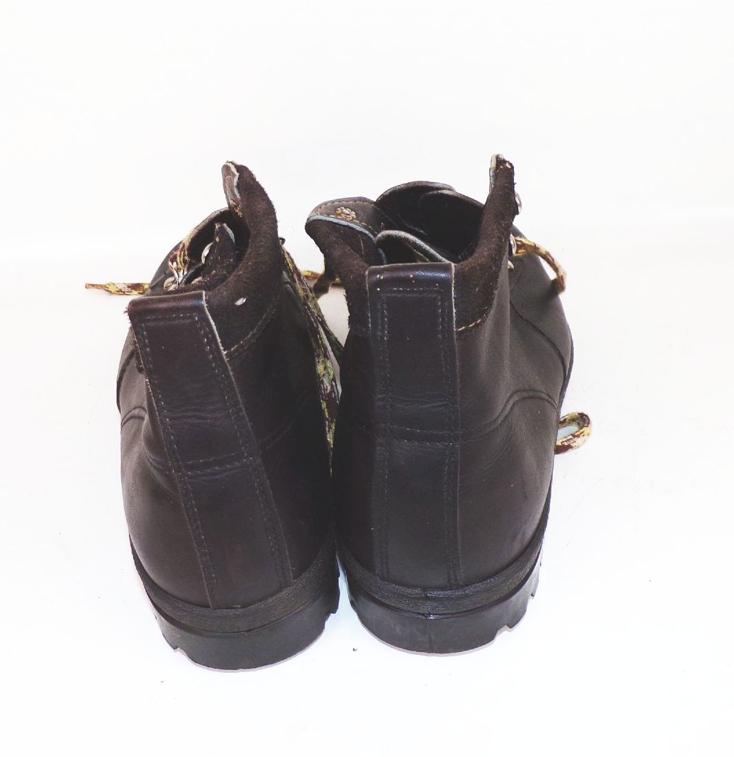 DDR Tourist Schuhe Bergsteiger Schuhe Wanderschuhe Größe 40 schwarz Lederschuhe 