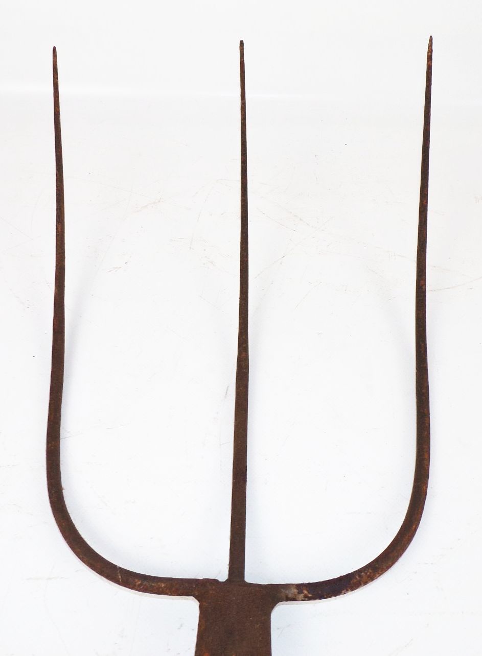 Alte Heugabel Dreizack Bauern Werkzeug Mistgabel 