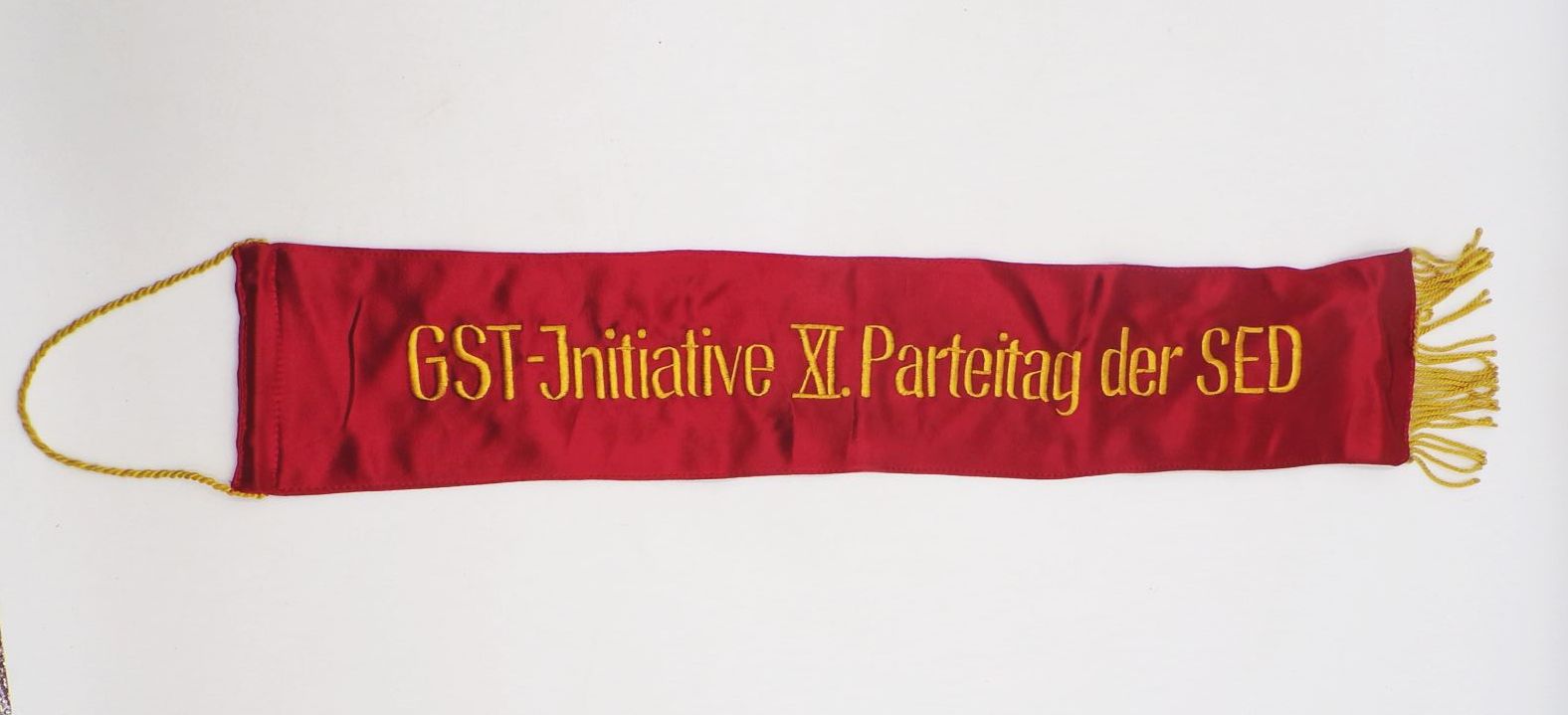 Alter Wimpel Seiden Banner GST Initiative XI Parteitag der SED bestickt