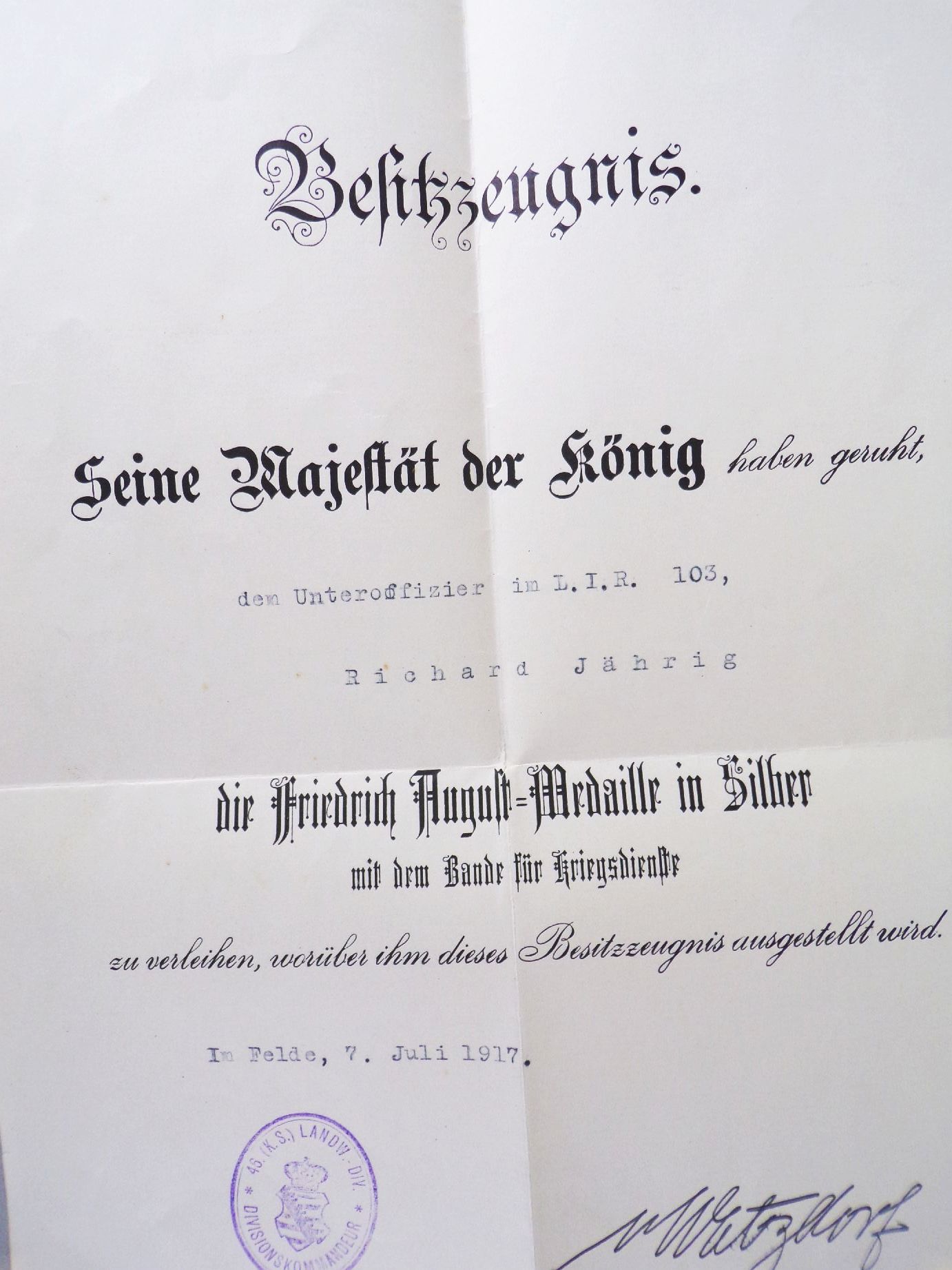 Besitzzeugnis Friedrich August Medaille Silber 1917 Im Felde 46 Landwehr Division von Watzdorf Besitzzeugnis Friedrich August Medaille Silber 1917 Im Felde 46 Landwehr Division von Watzdorf