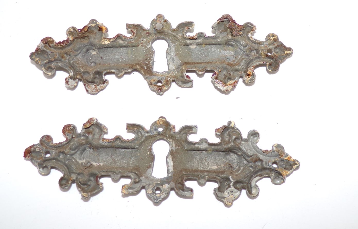 Alte Möbelbeschläge 2 x Kommode Schlüsselloch Beschlag um 1880 Alte Möbelbeschläge 2 x Kommode Schlüsselloch Beschlag um 1880