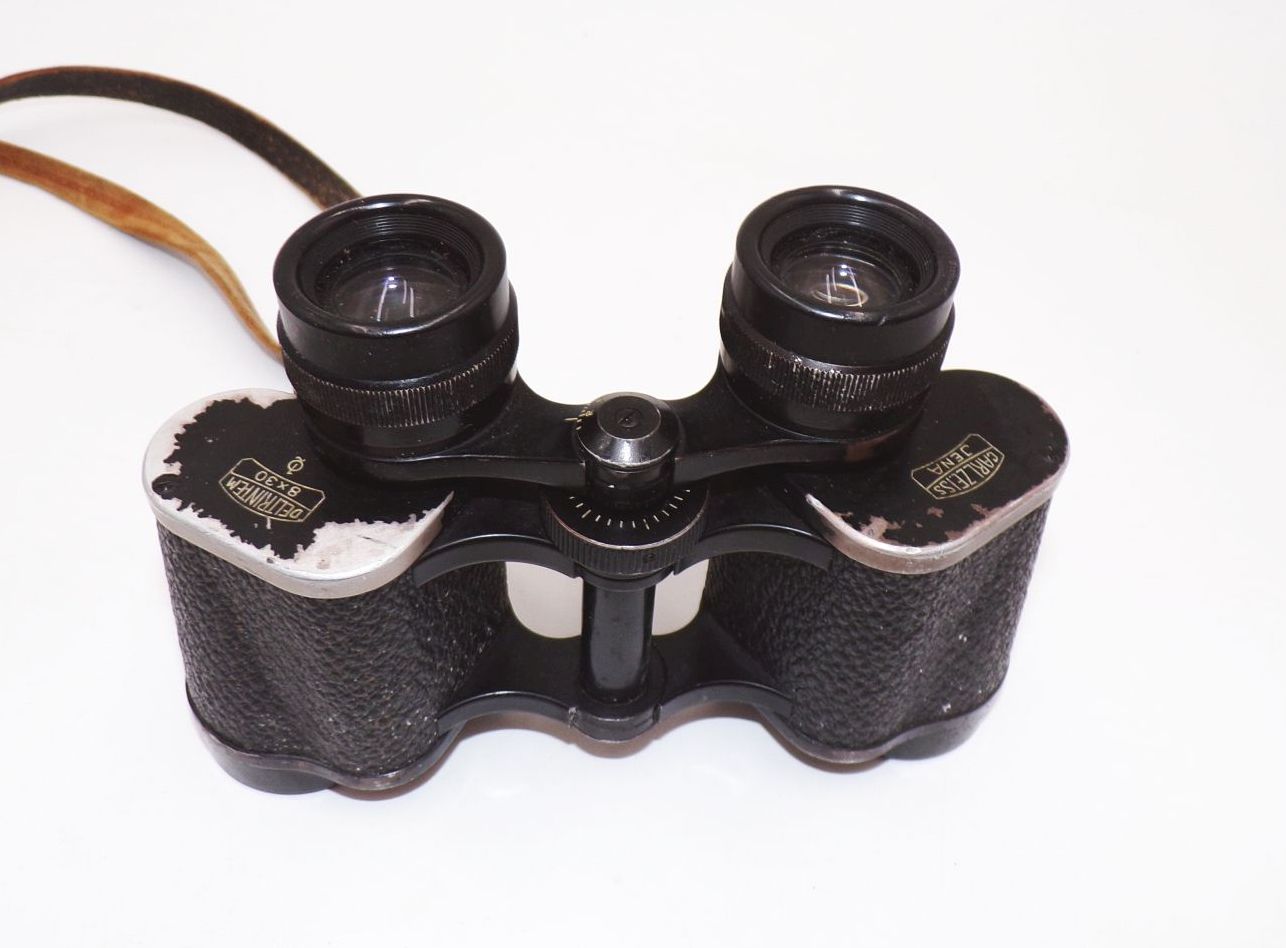 Altes Fernglas Carl Zeiss Jena Deltrintem 8 x30 Q1 Altes Fernglas Carl Zeiss Jena Deltrintem 8 x30 Q1