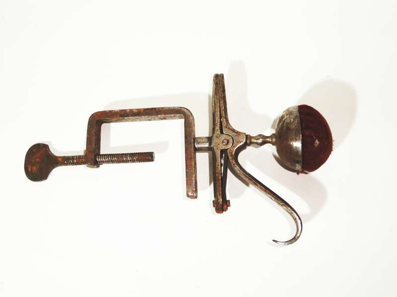 Altes Nadelkissen Metall Tischhaltung Shabby Chic Vintage