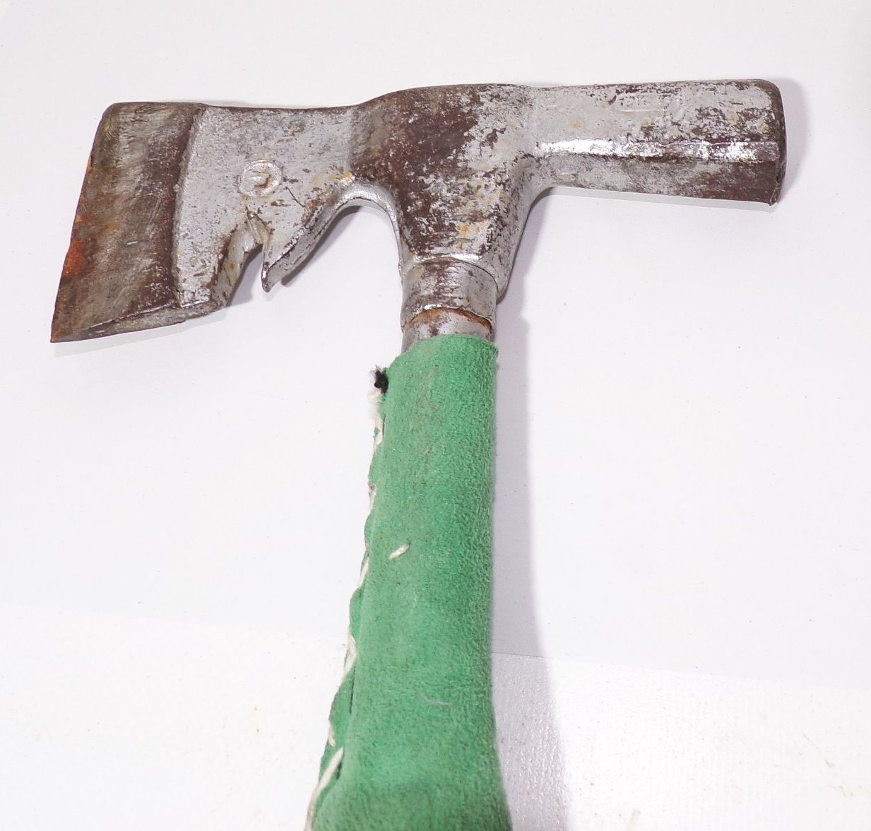 Altes Campingbeil Multifunktion Outdoor Werkzeug vintage