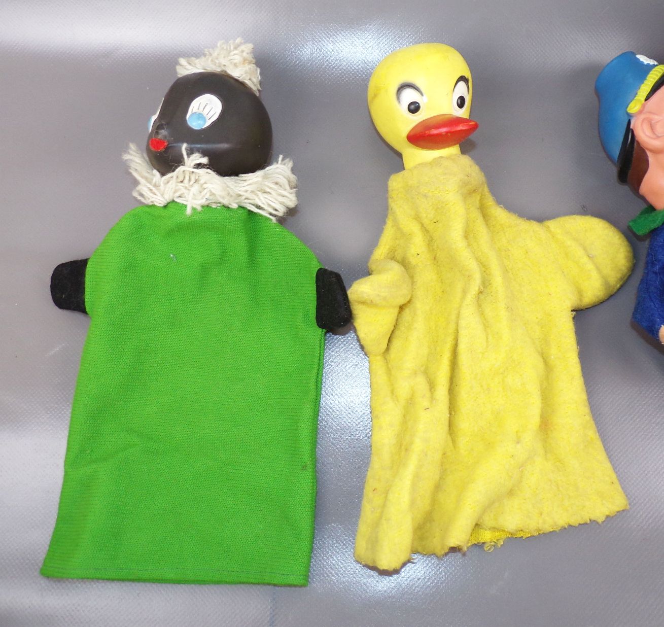 Konvolut DDR Kasperlepuppen Handpuppen Pittiplatsch Schnatterinchen Kasperle