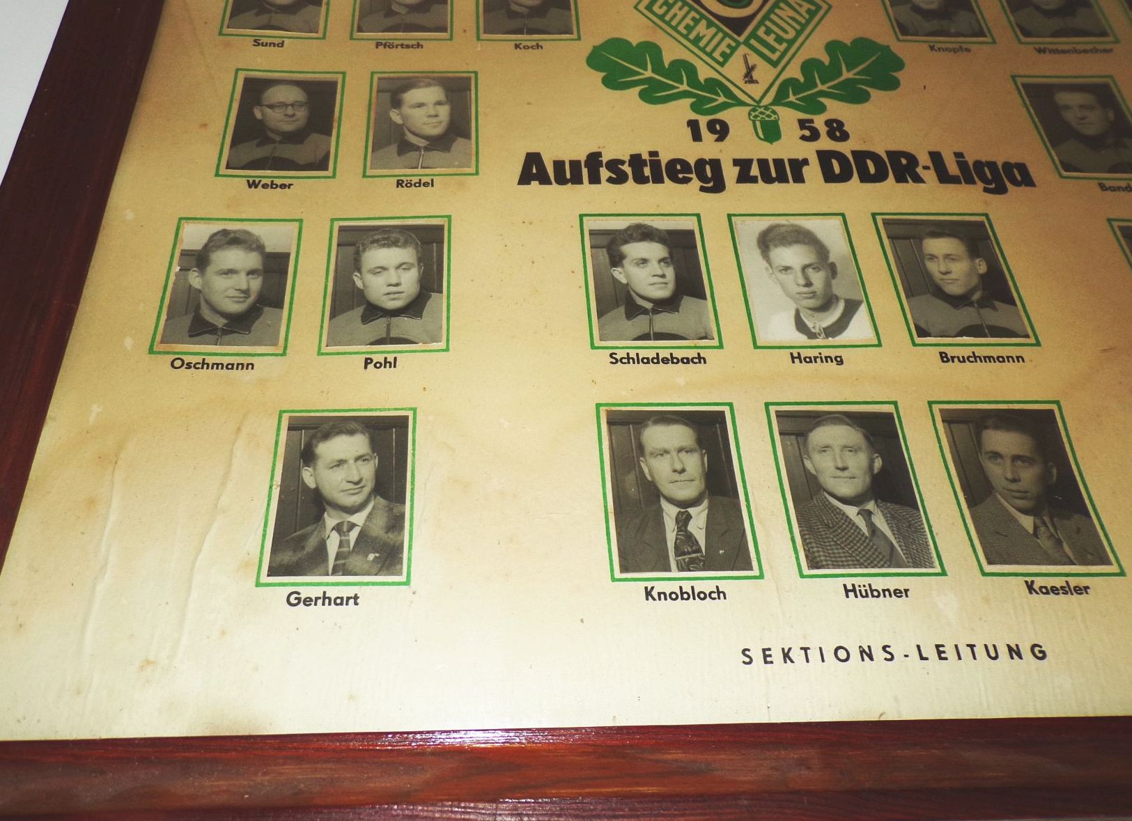 Altes Fußball Mannschaft Bild Chemie Leuna 1958 Aufstieg zur DDR Liga Altes Fußball Mannschaft Bild Chemie Leuna 1958 Aufstieg zur DDR Liga