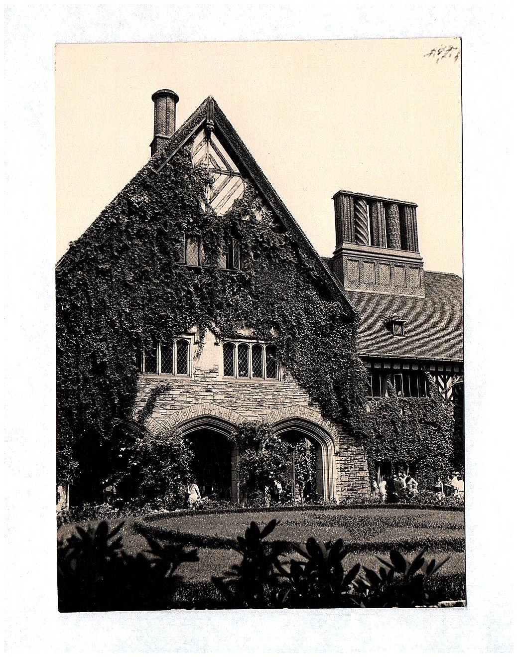 Foto Ak Potsdam Schloß Cecilienhof Foto Ak Potsdam Schloß Cecilienhof