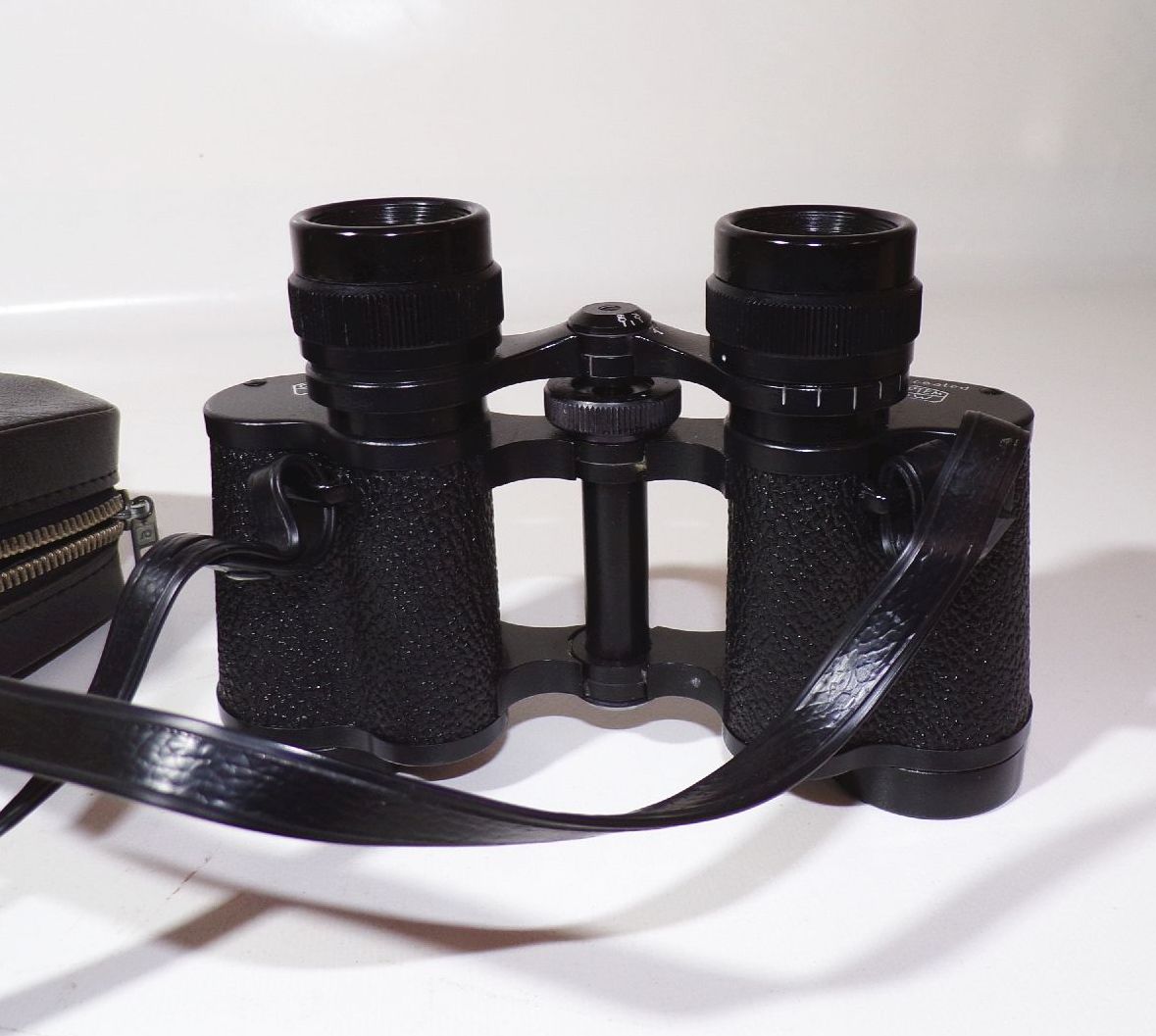 Carl Zeiss Jena Jenoptem 8x30 W multi coated mit Tasche Feldstecher Fernglas