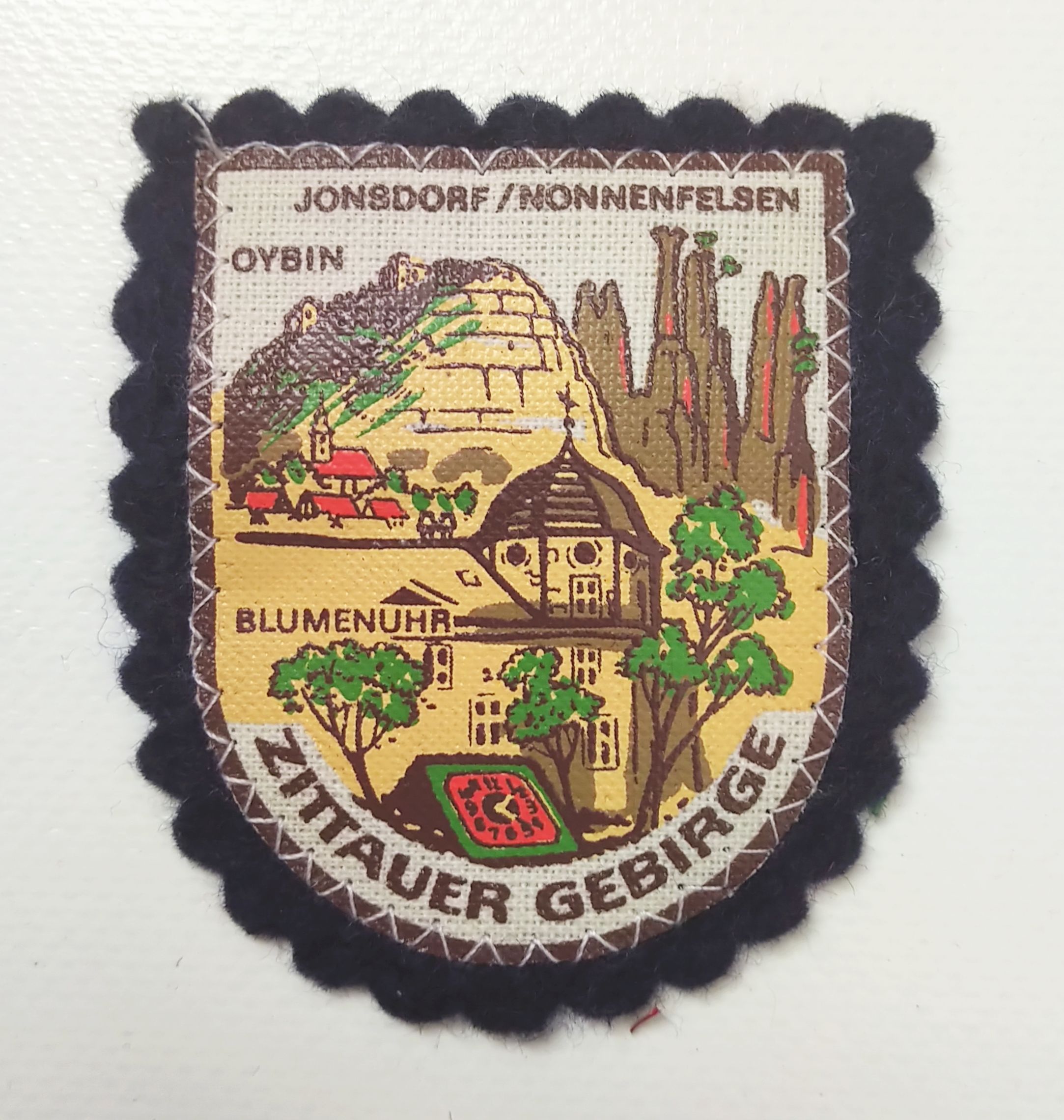 DDR Aufnäher Jonsdorf Nonnenfelsen Oybin Zittauer Gebirge patch DDR Aufnäher Jonsdorf Nonnenfelsen Oybin Zittauer Gebirge patch