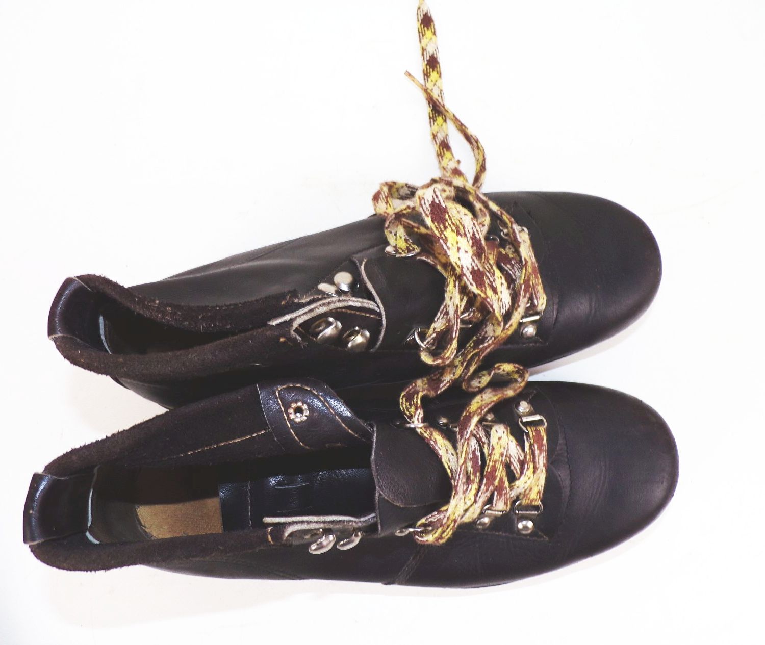 DDR Tourist Schuhe Bergsteiger Schuhe Wanderschuhe Größe 40 schwarz Lederschuhe 